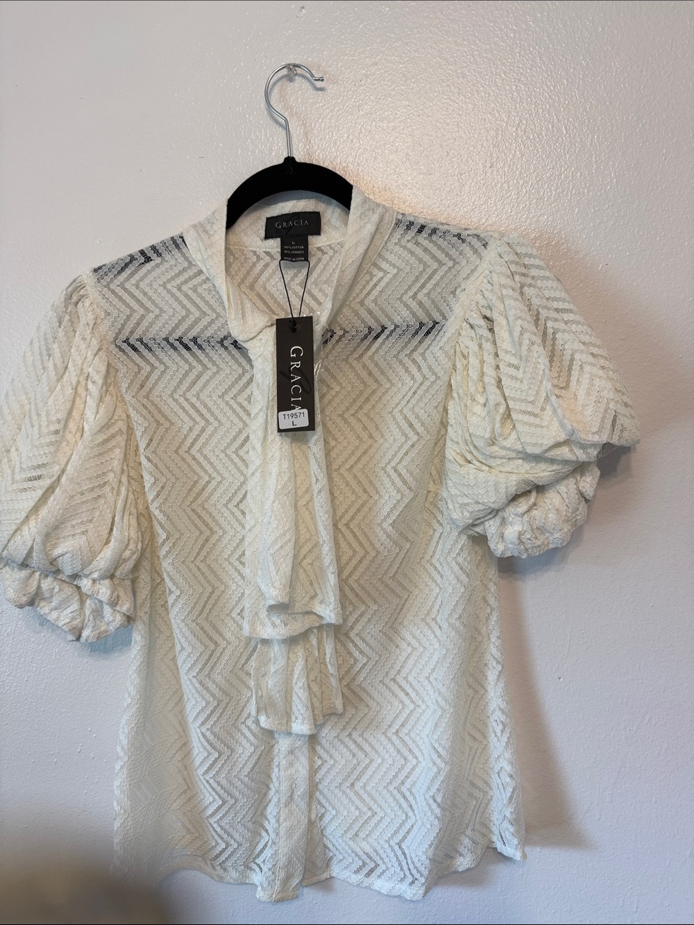 Gracia Ivory Chevron Sheer Puff-Sleeve Tie-Blouse